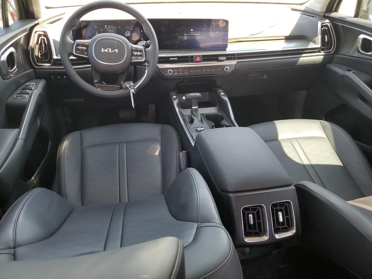 2025 KIA SORENTO