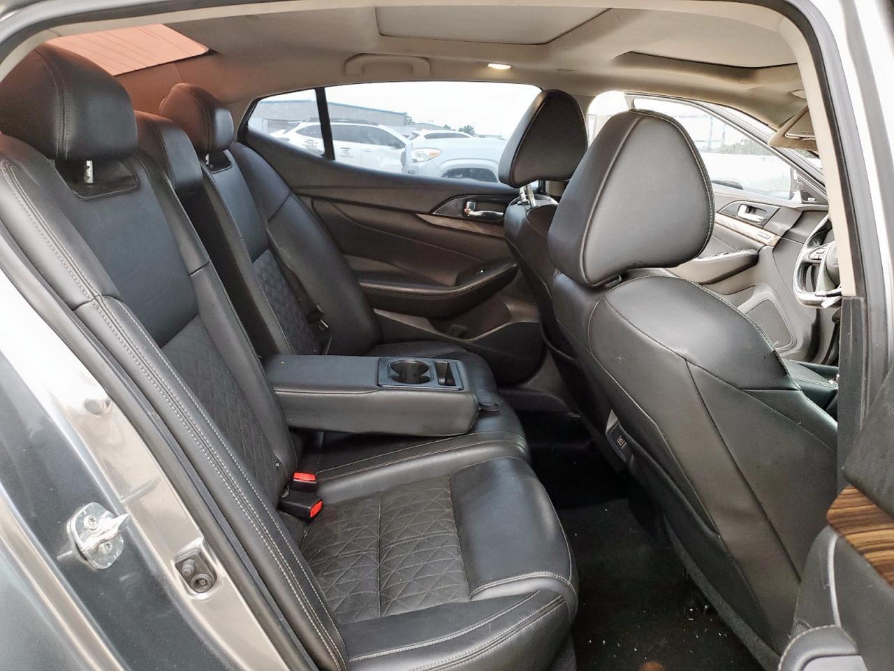 2018 NISSAN Maxima
