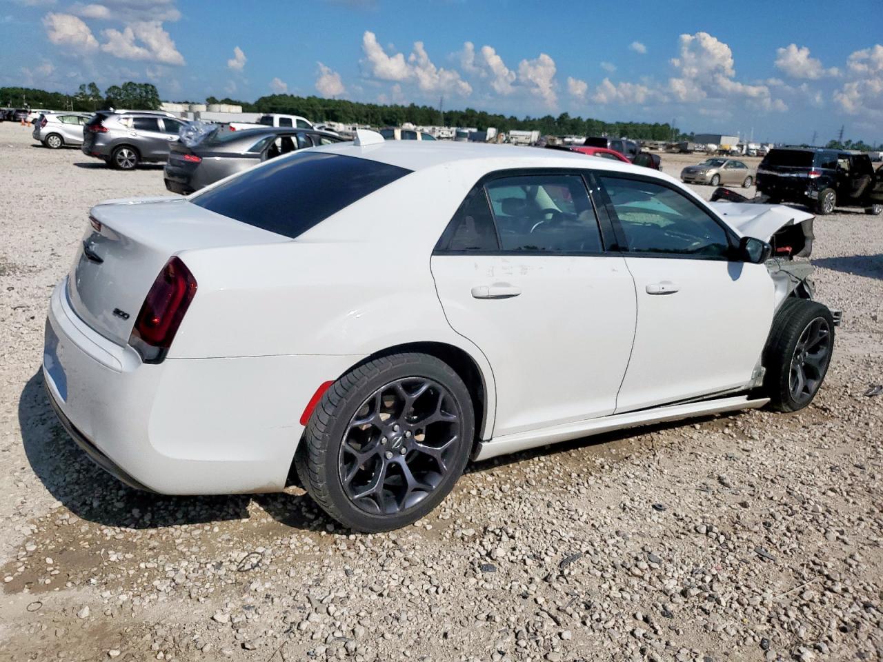 2022 CHRYSLER 300