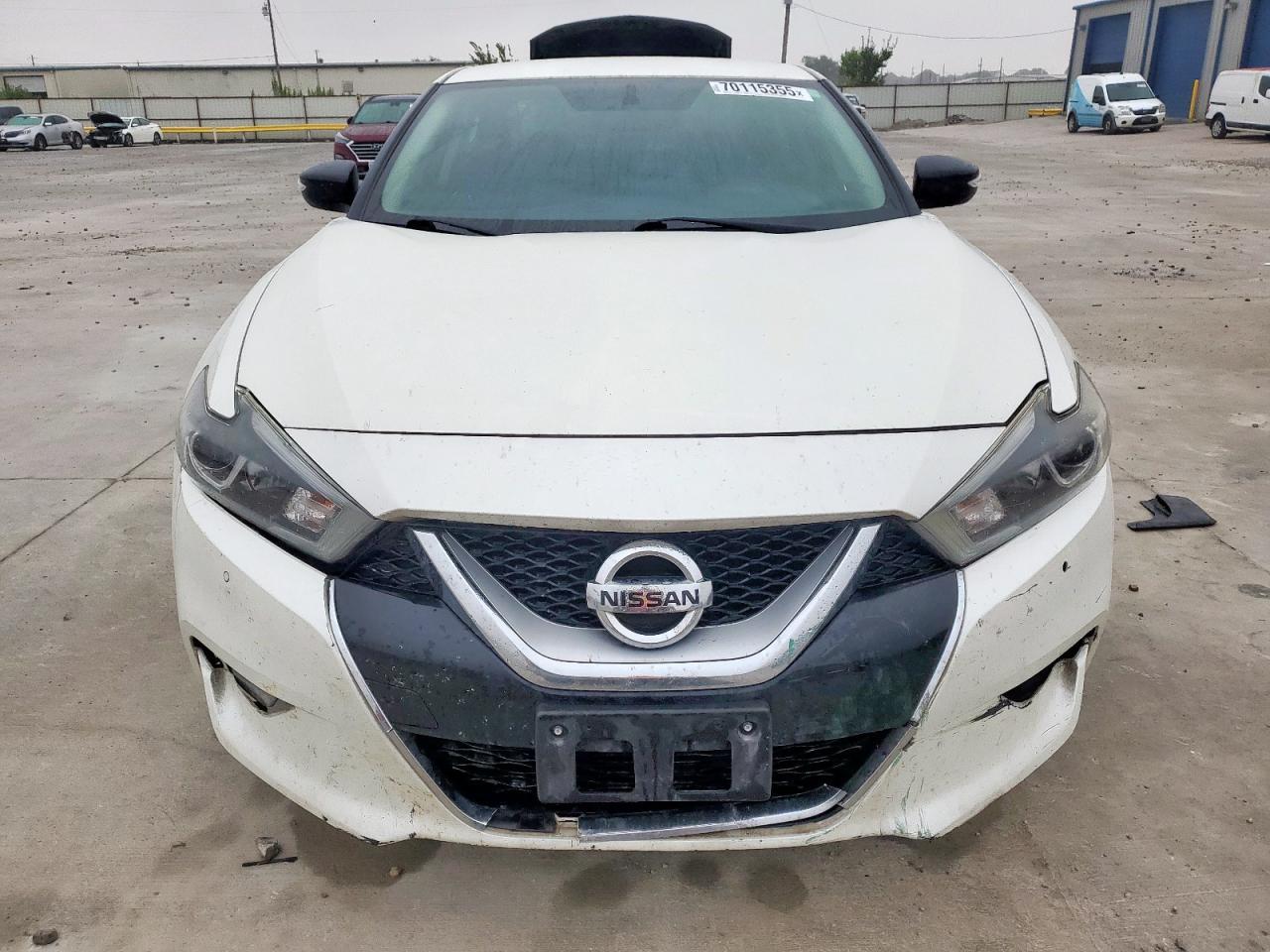 2017 NISSAN Maxima