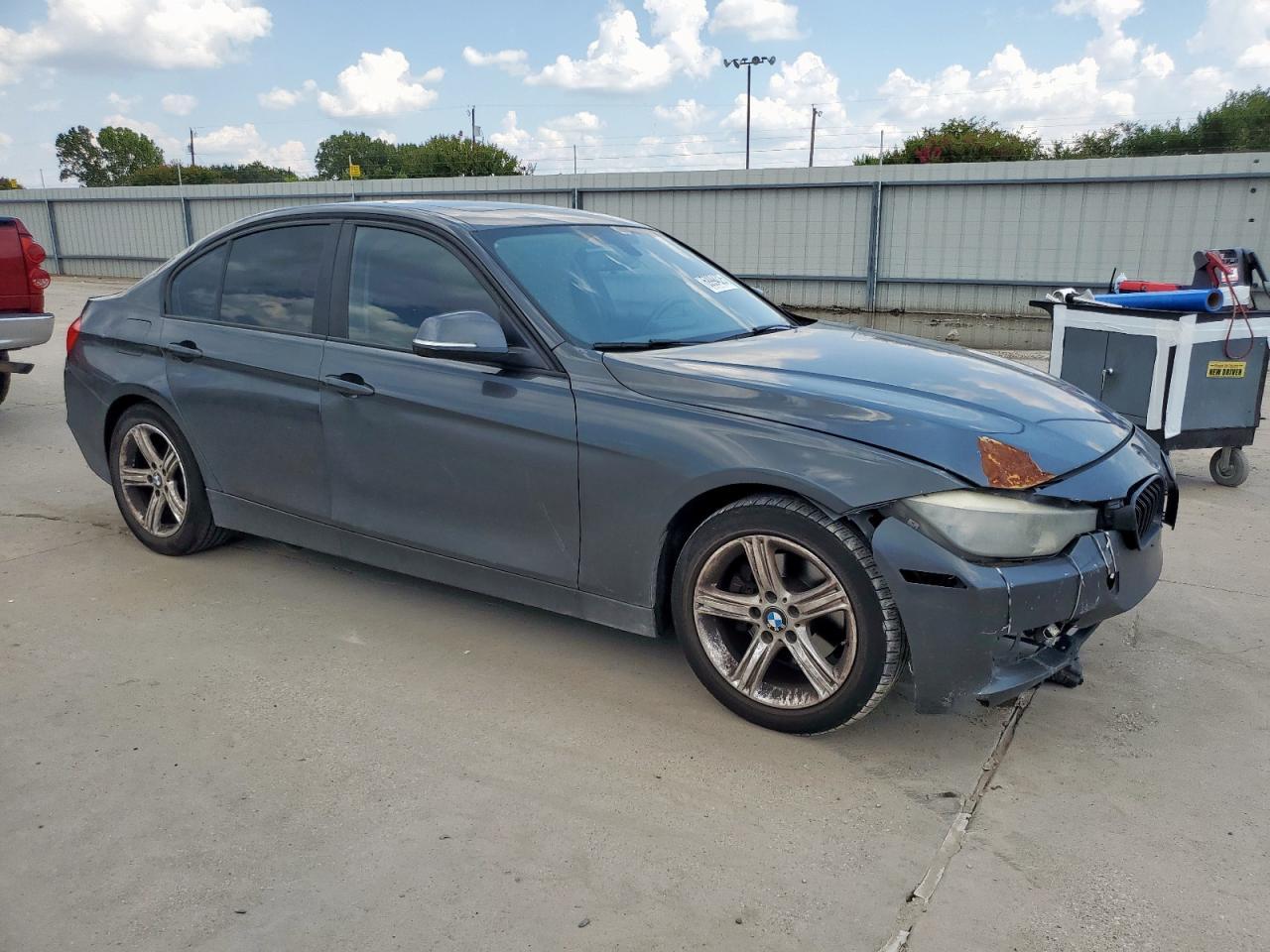 2013 BMW 3 SERIES