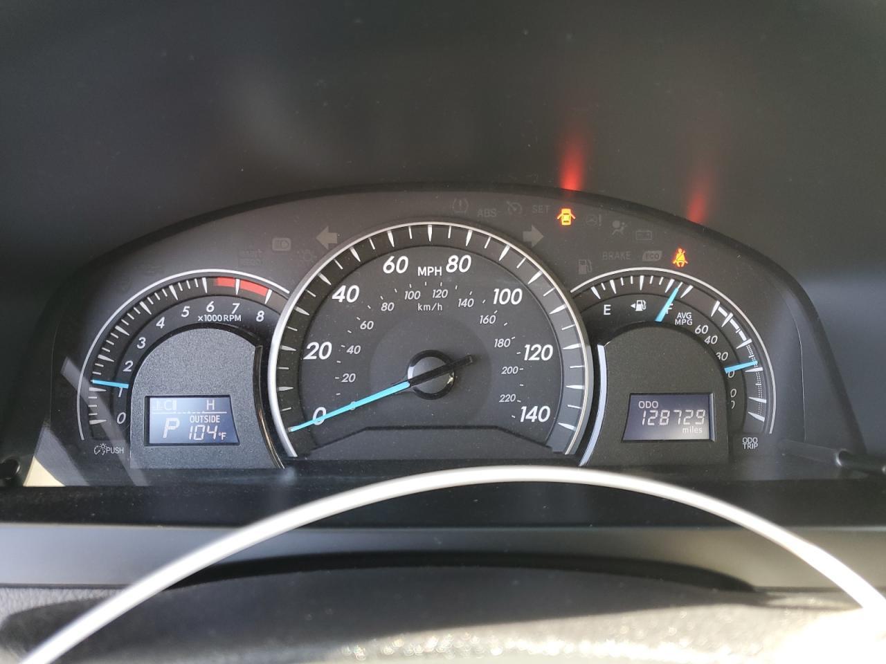 2014 TOYOTA CAMRY