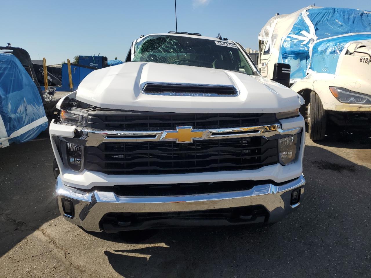 2024 CHEVROLET Silverado