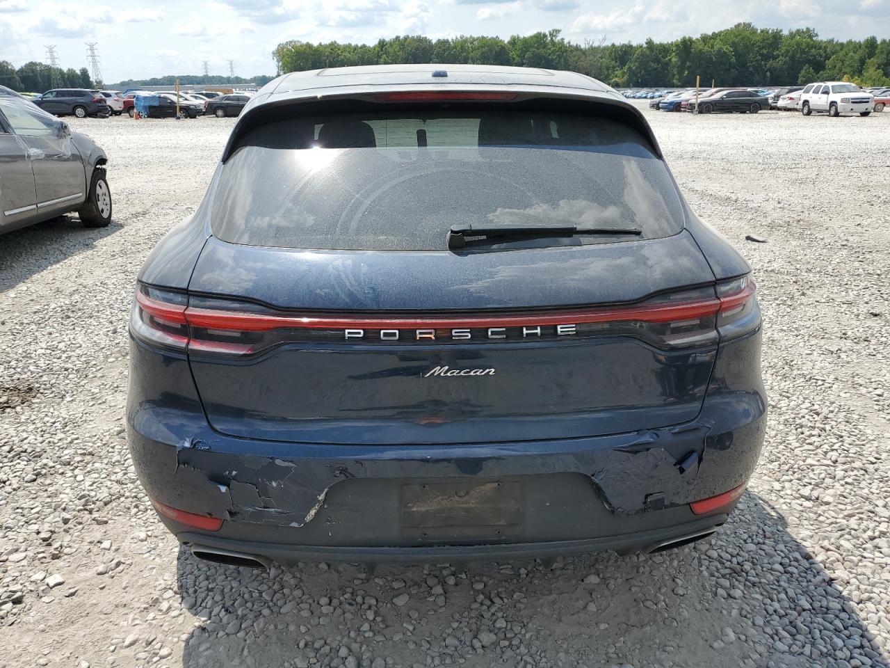 2019 PORSCHE Macan