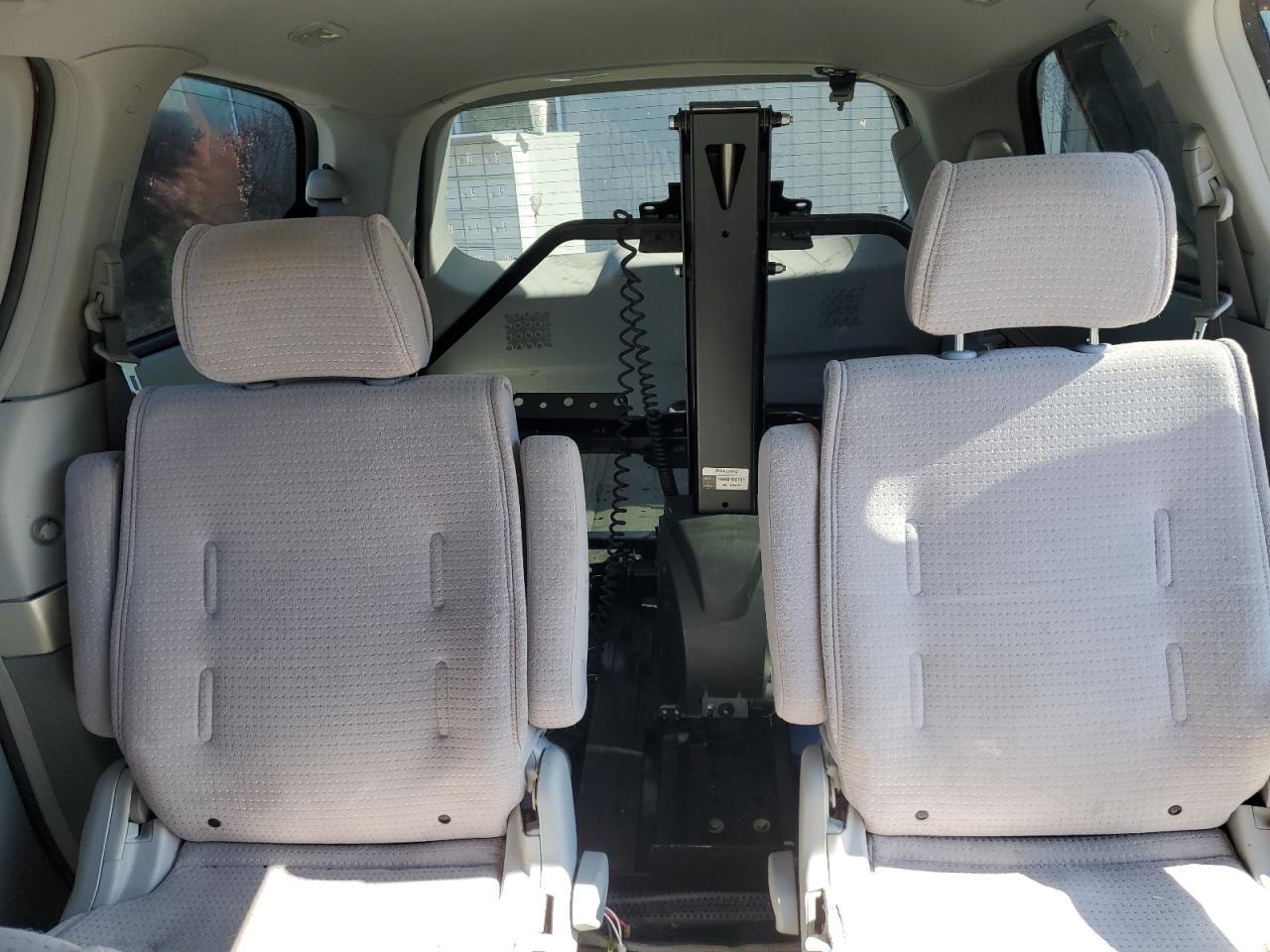 2005 NISSAN Quest