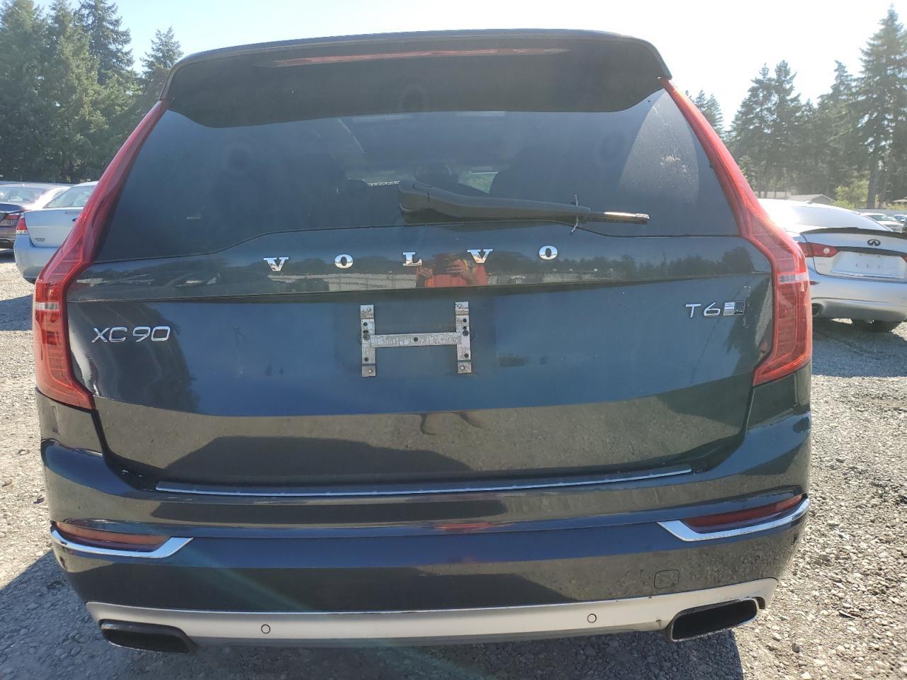 2017 VOLVO XC90