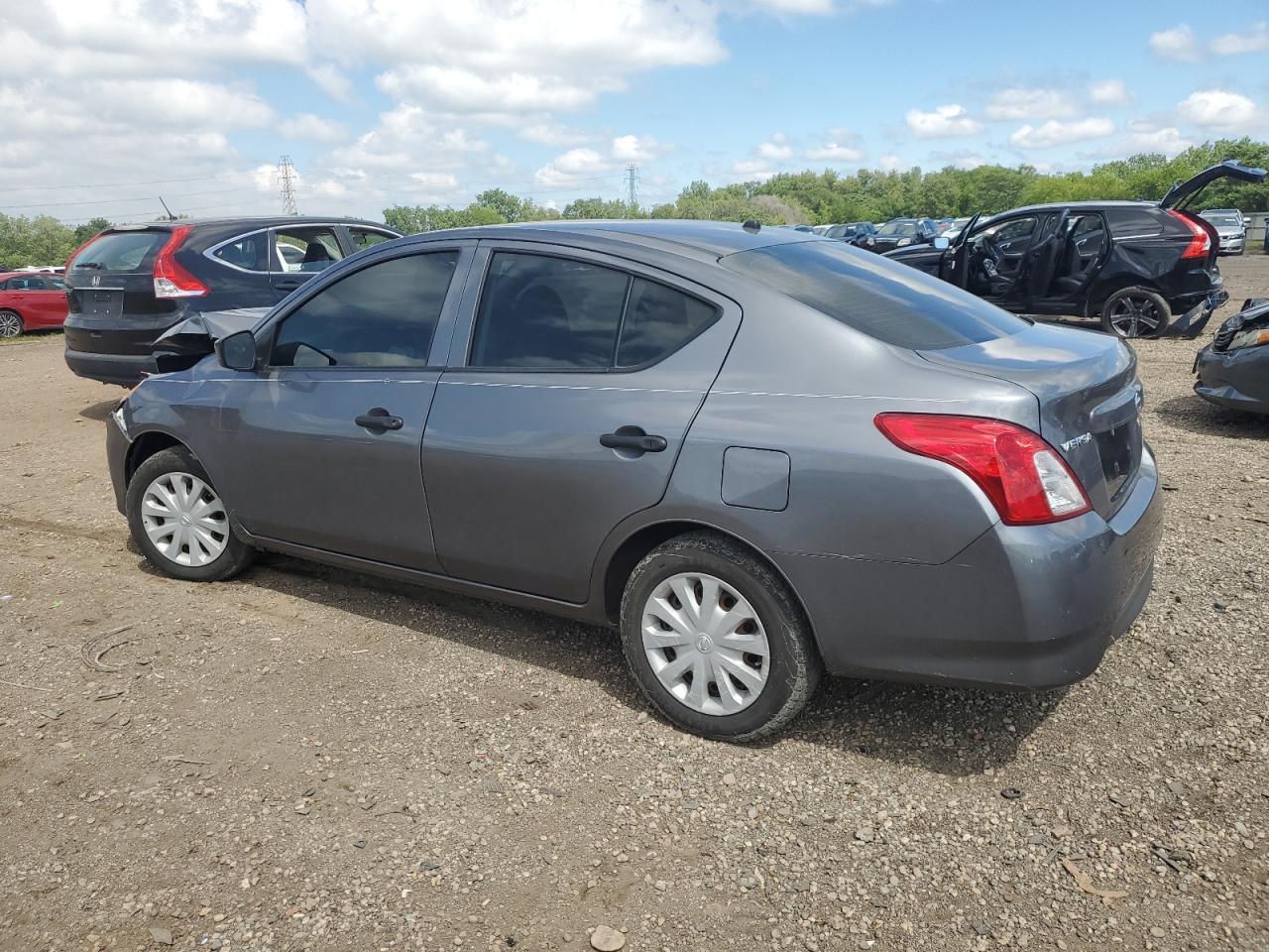 2016 NISSAN VERSA
