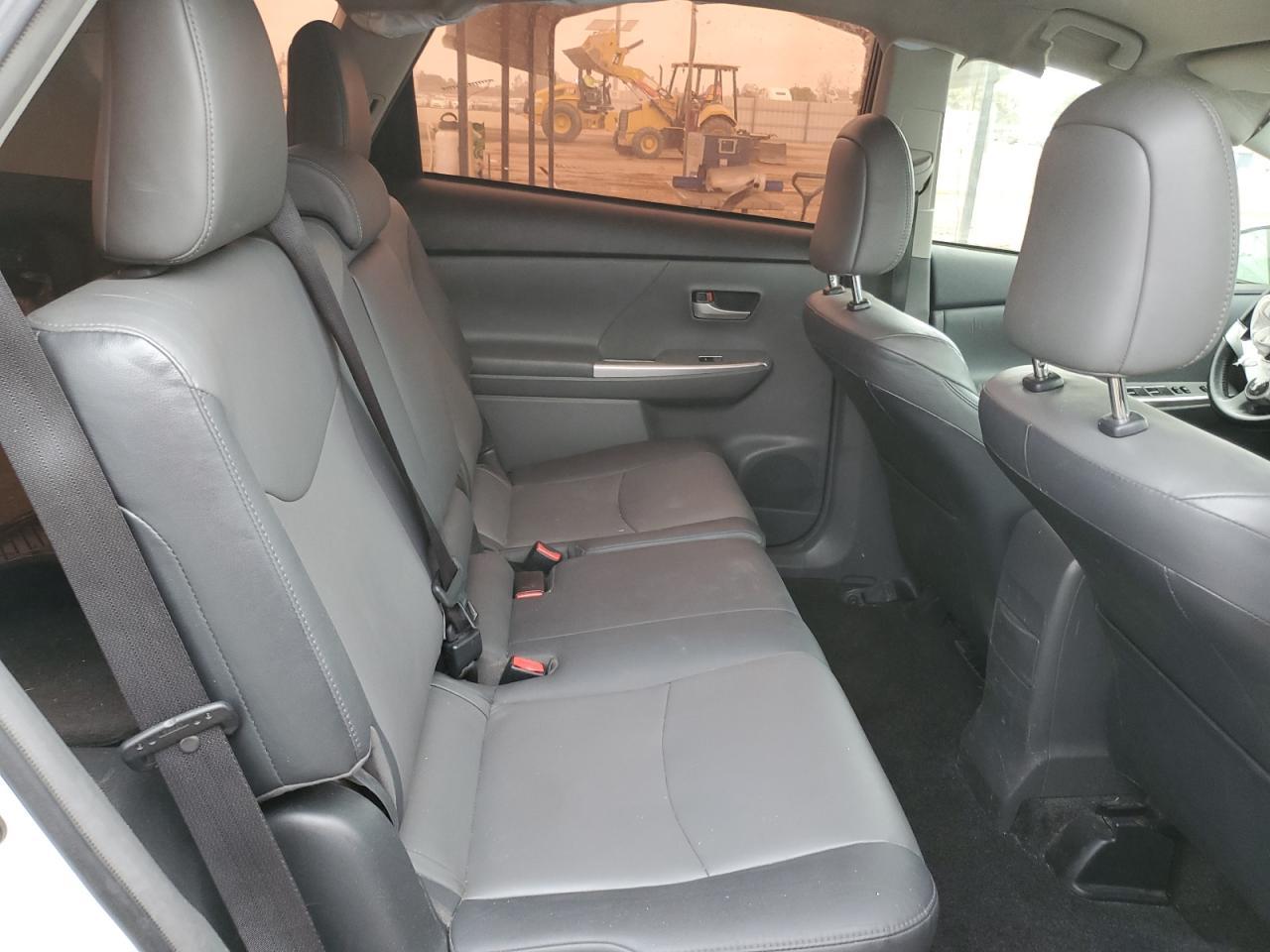 2013 TOYOTA PRIUS V