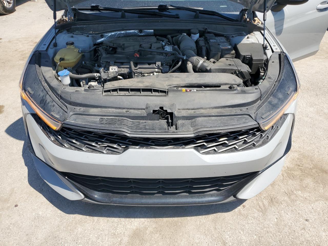2022 KIA K5