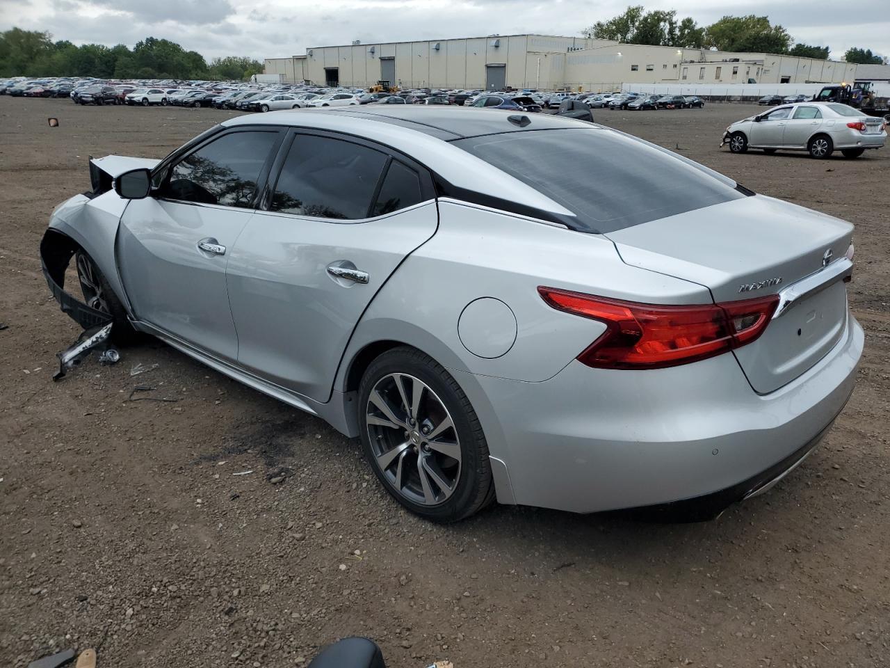 2017 NISSAN Maxima