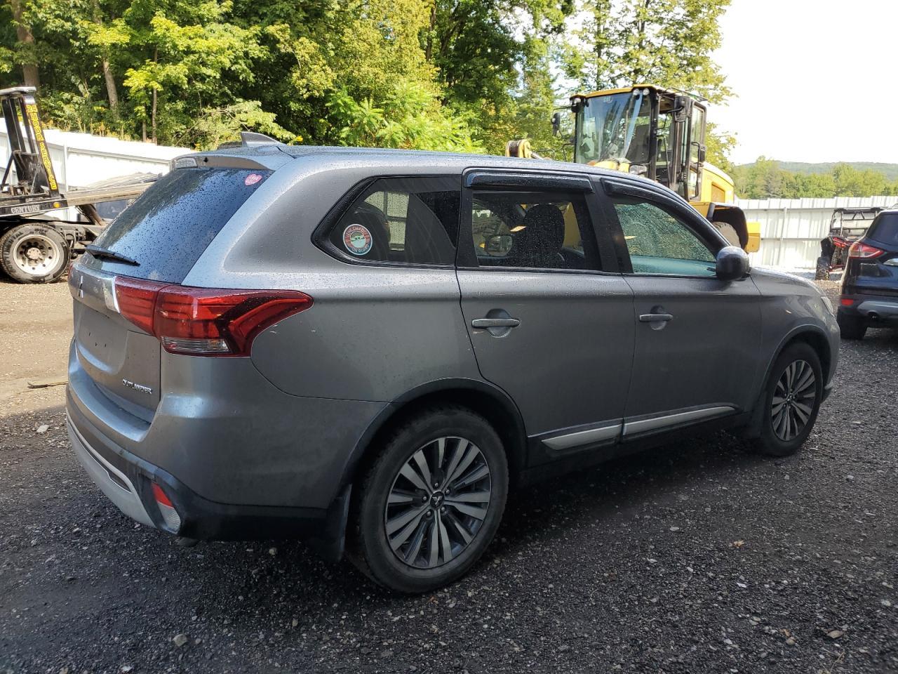 2019 MITSUBISHI outlander