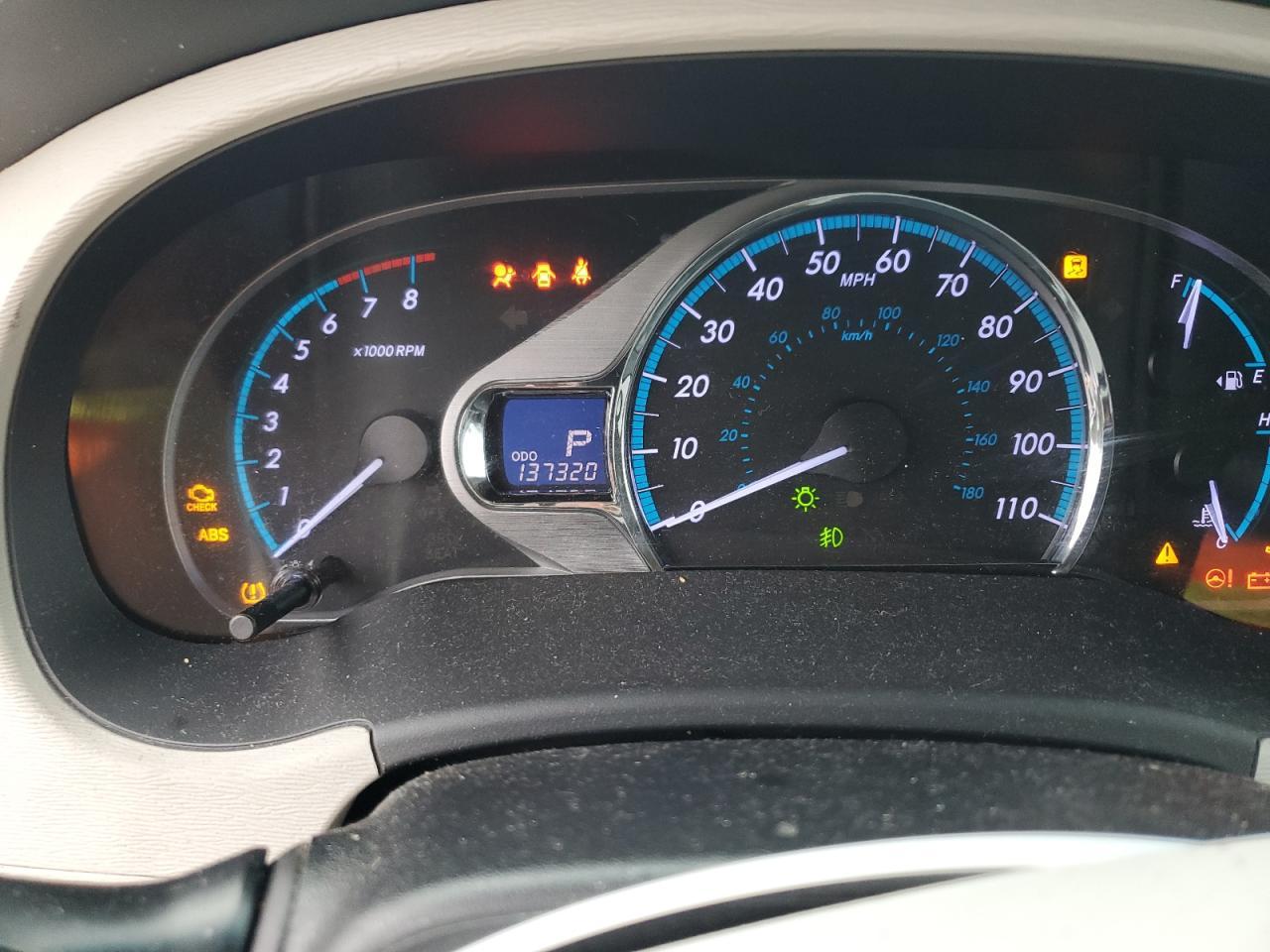 2012 TOYOTA SIENNA