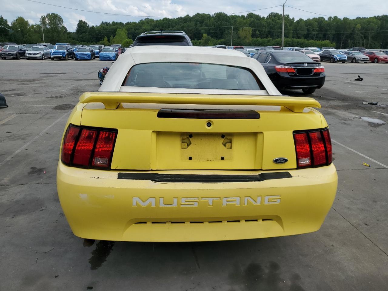 2003 FORD MUSTANG