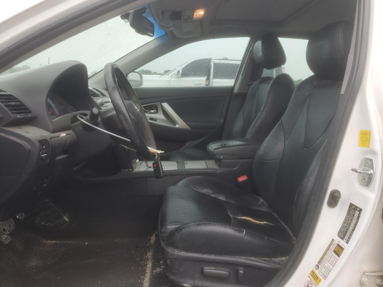 2011 TOYOTA CAMRY