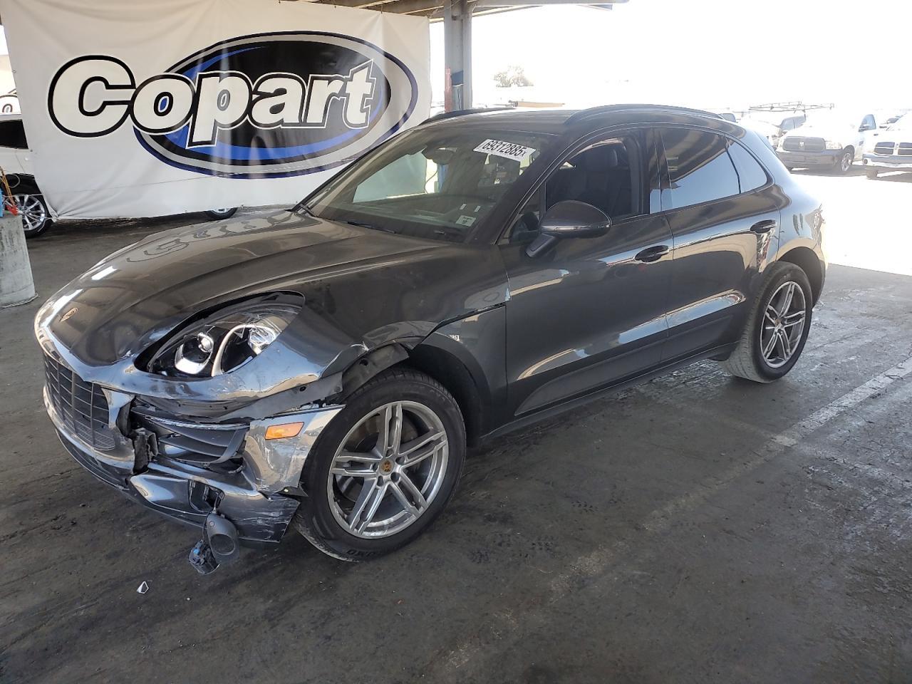 2018 PORSCHE Macan