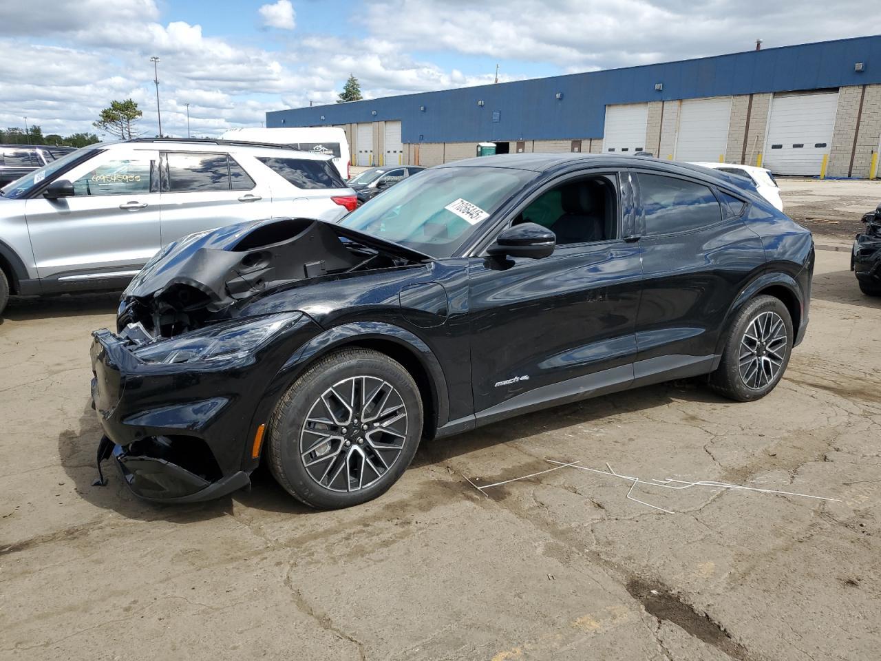 2025 FORD Mustang Mach-E