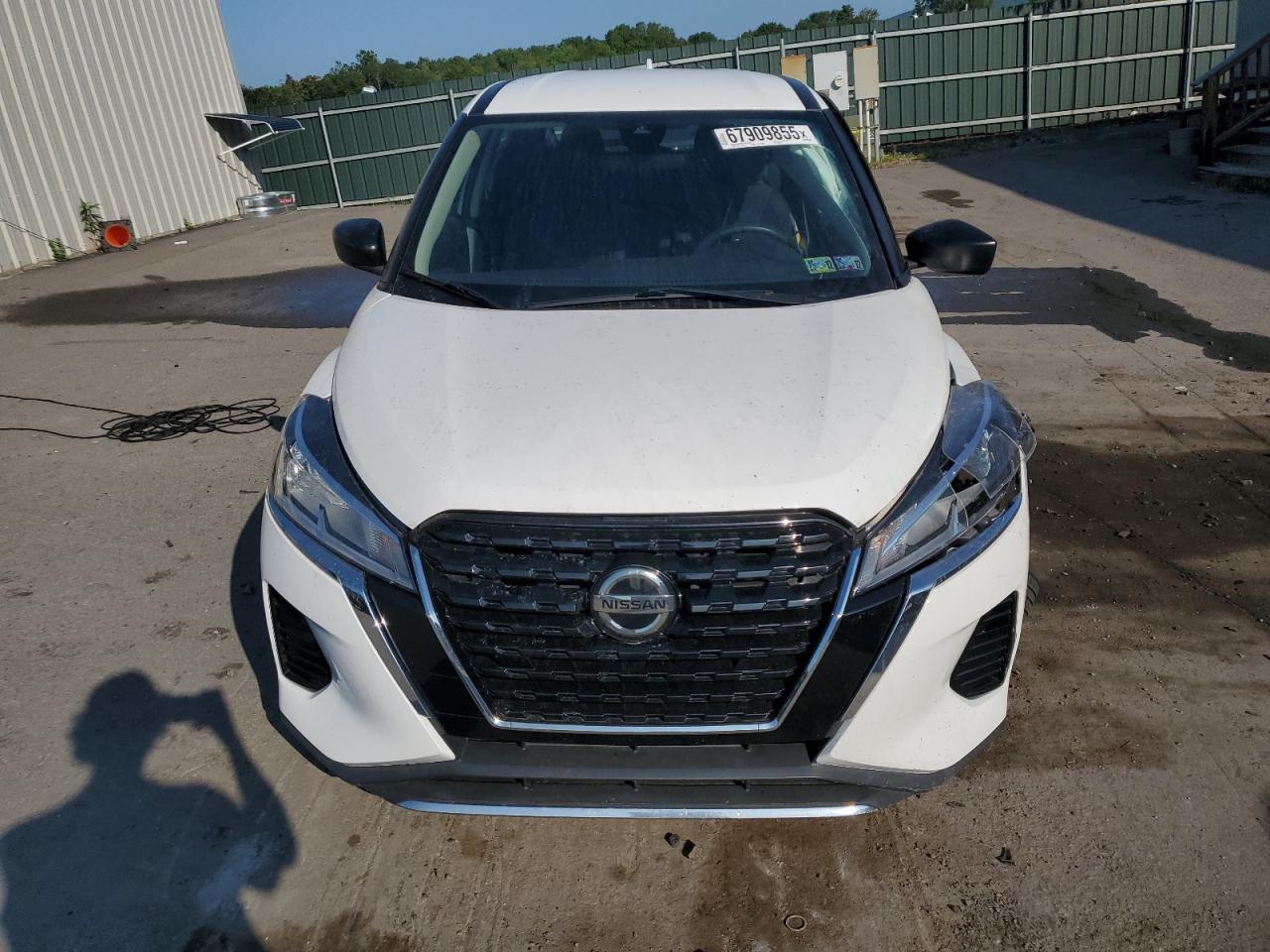 2021 NISSAN KICKS