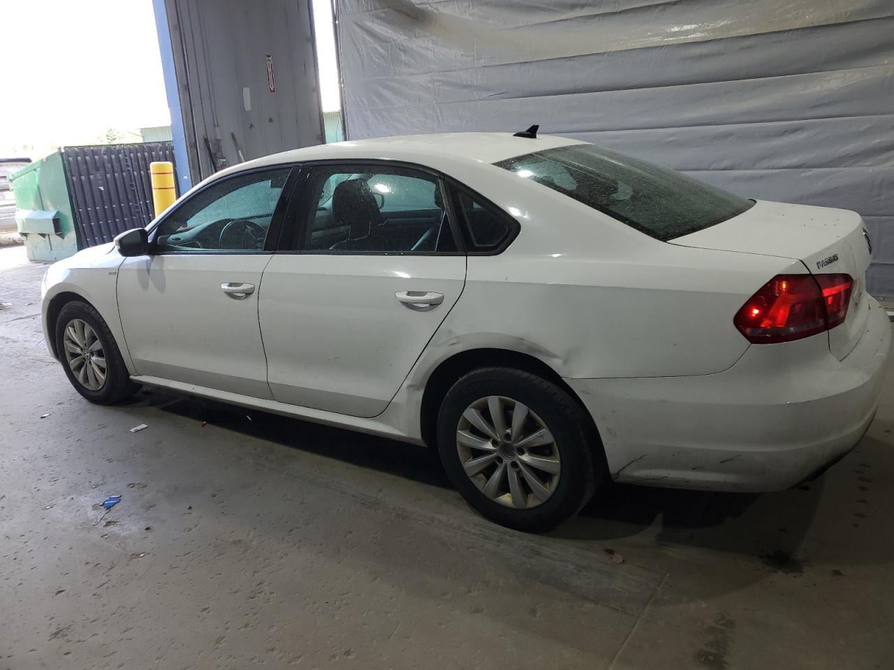 2015 VOLKSWAGEN Passat