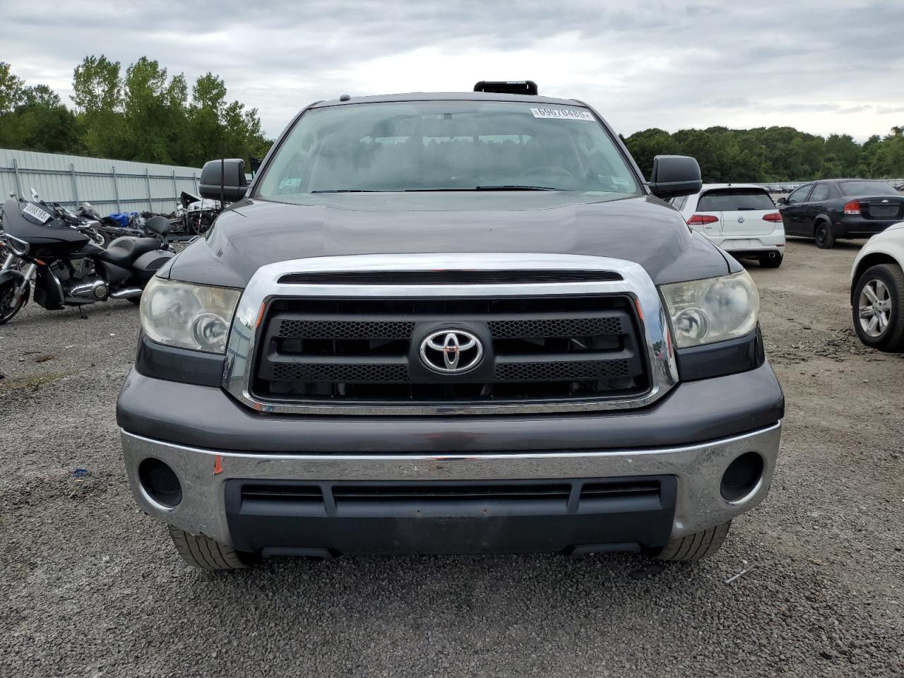 2011 TOYOTA TUNDRA
