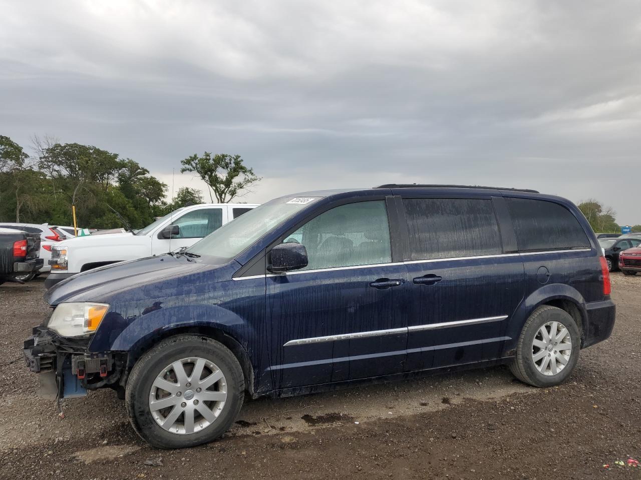 2012 CHRYSLER Town & Country