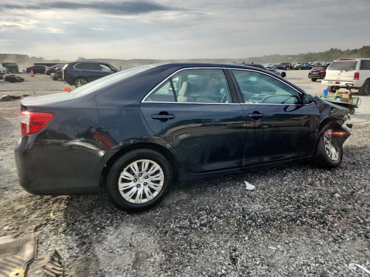 2014 TOYOTA CAMRY