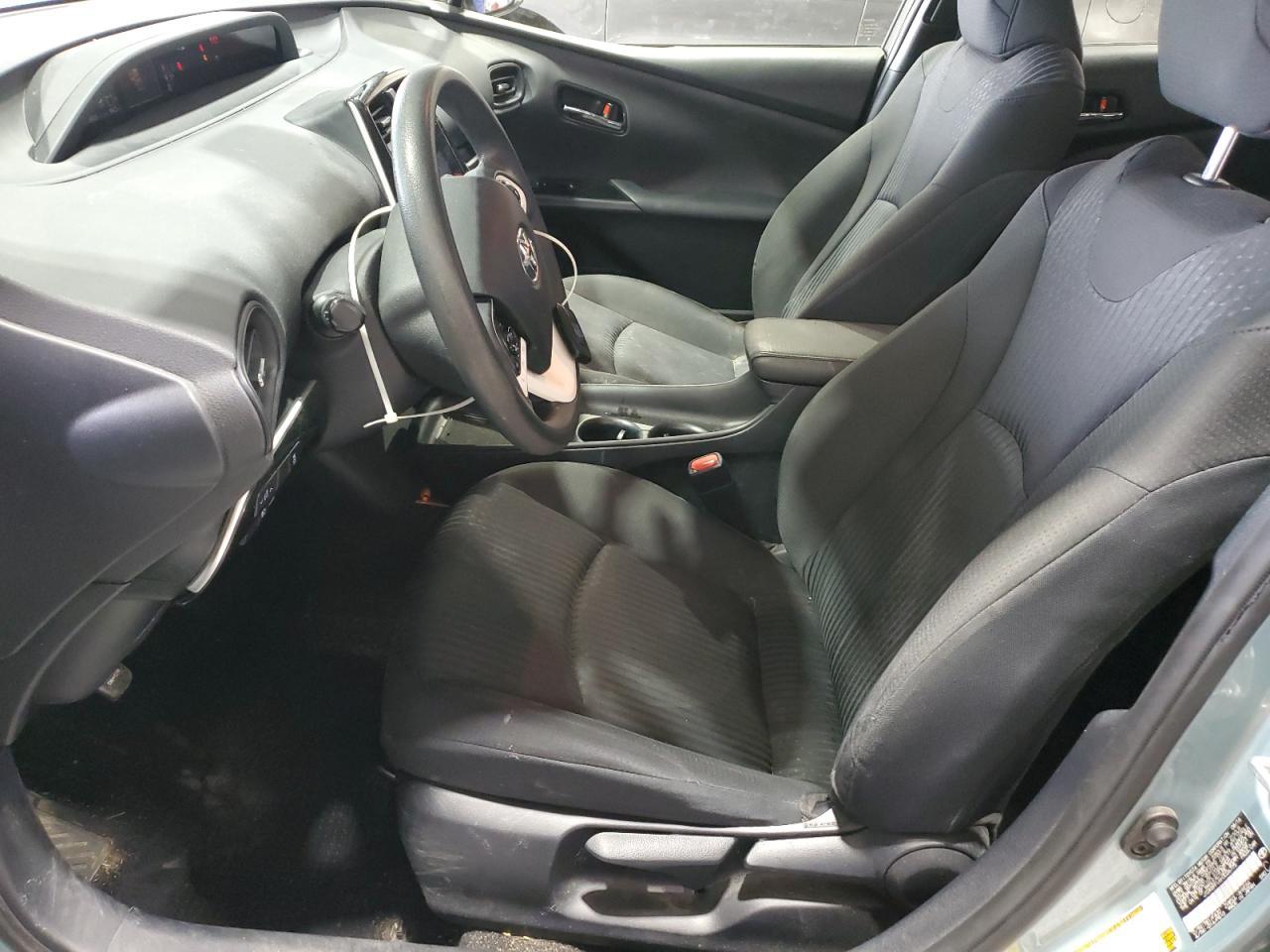 2017 TOYOTA PRIUS