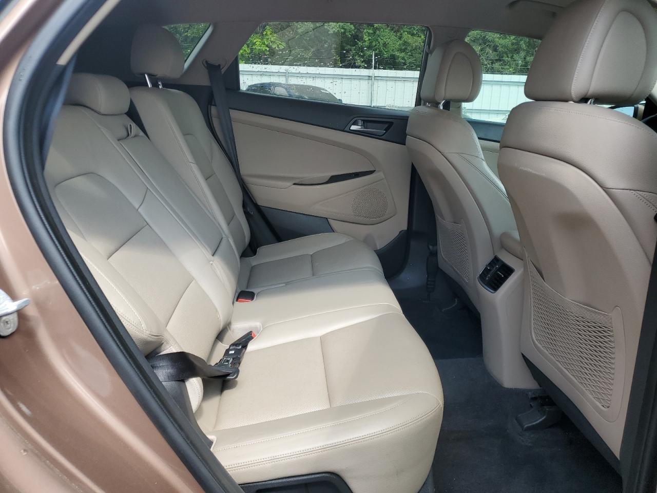 2016 HYUNDAI TUCSON