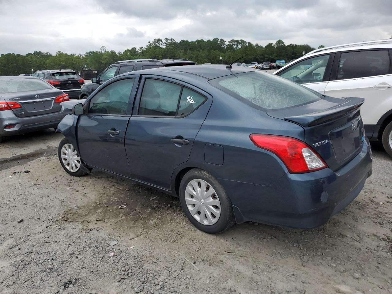 2015 NISSAN VERSA