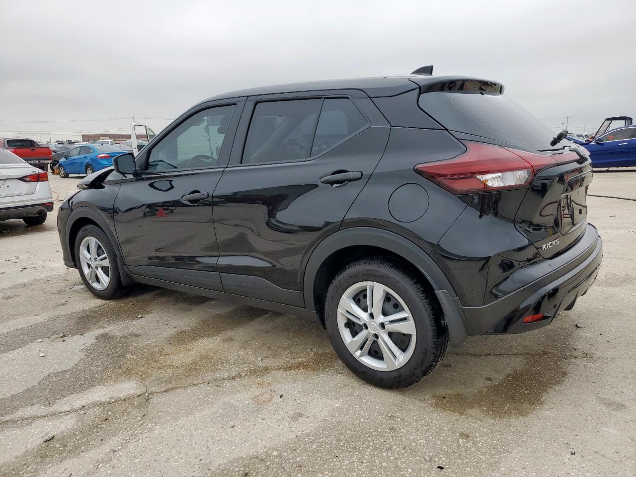2025 NISSAN KICKS