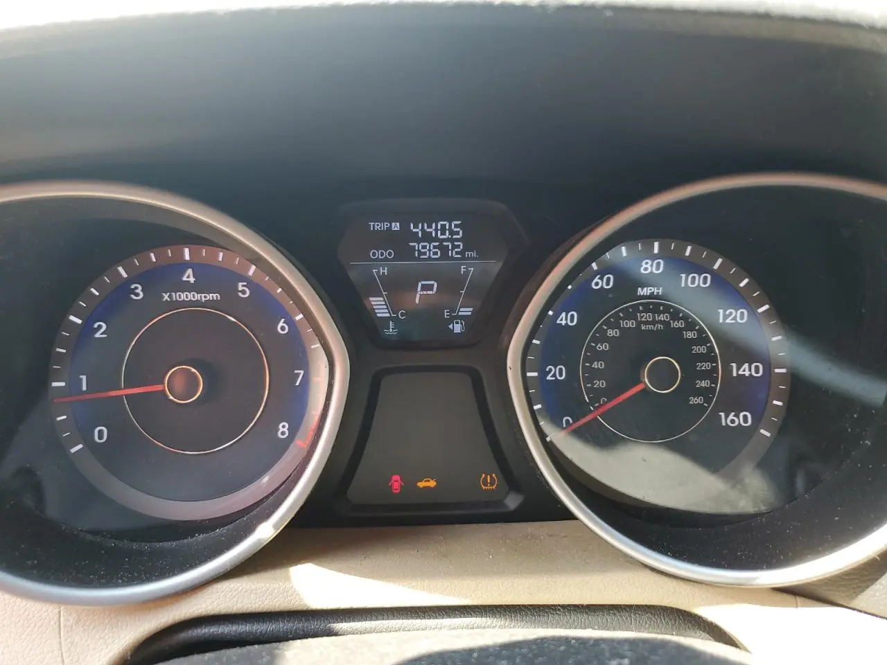 2012 HYUNDAI ELANTRA