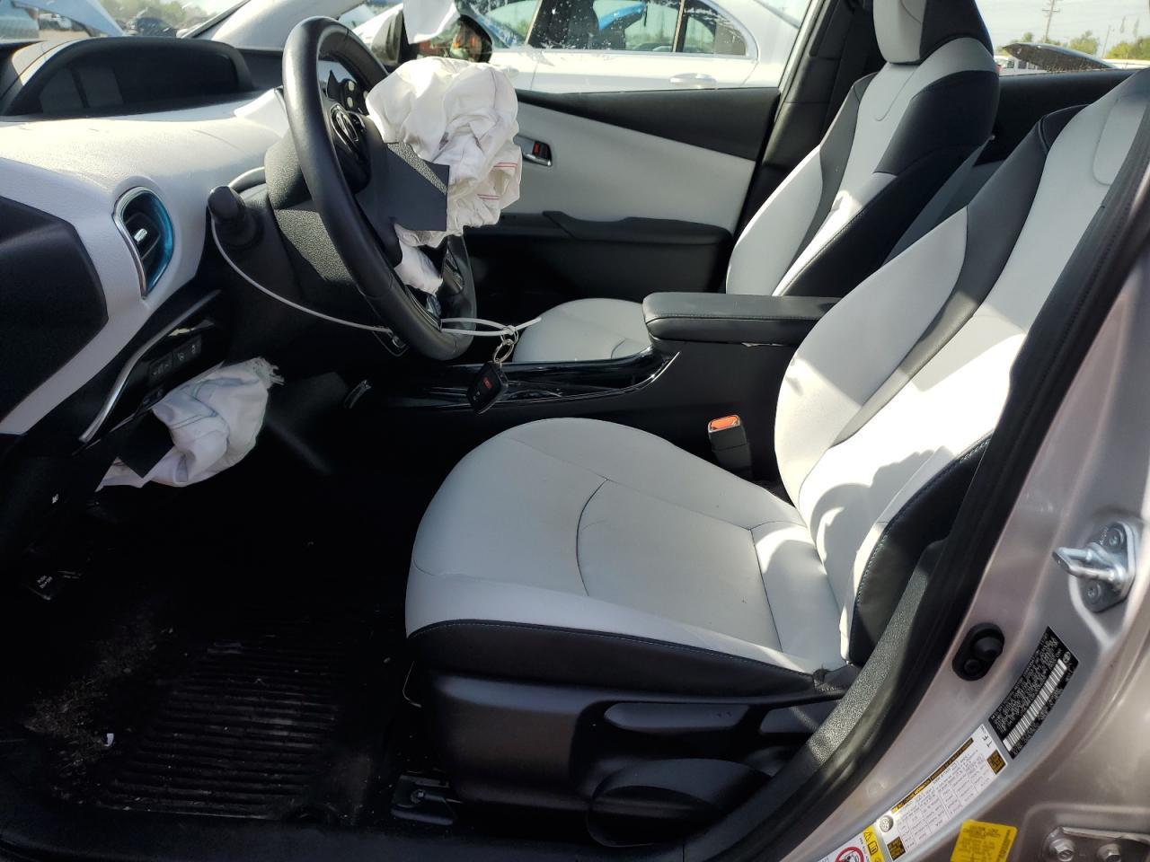 2022 TOYOTA PRIUS