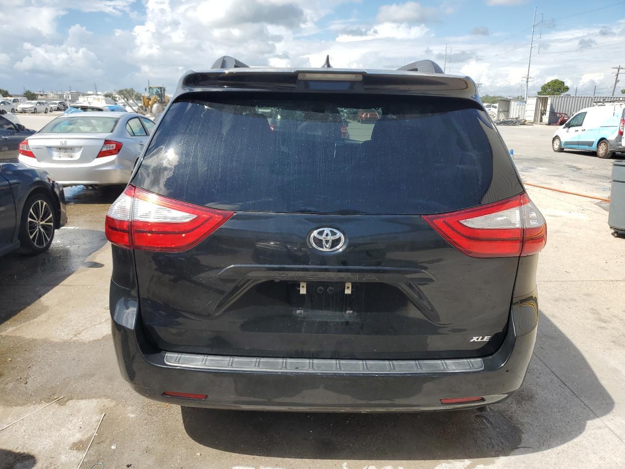 2019 TOYOTA SIENNA
