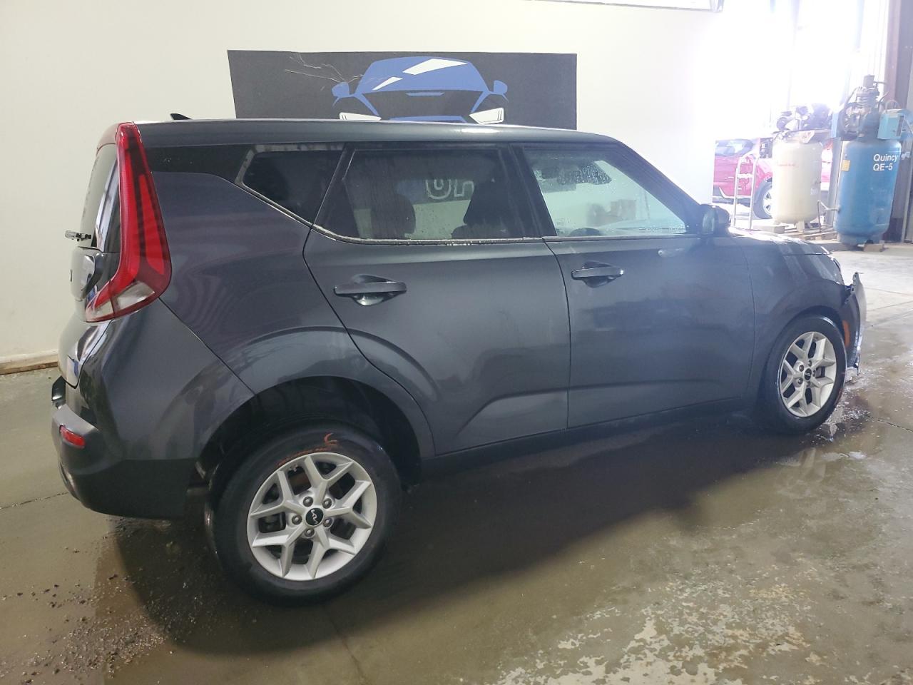 2022 KIA SOUL