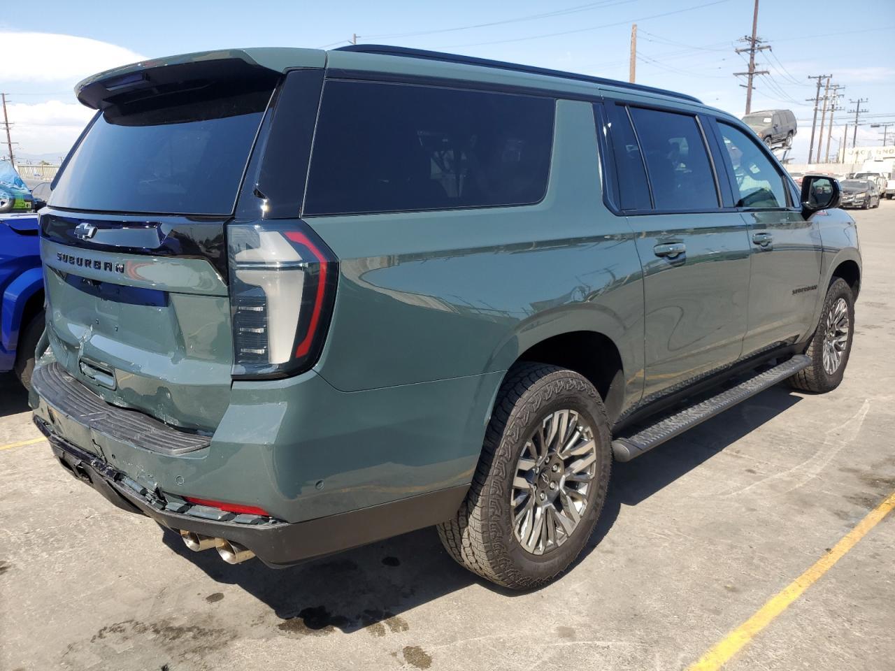 2025 CHEVROLET Suburban