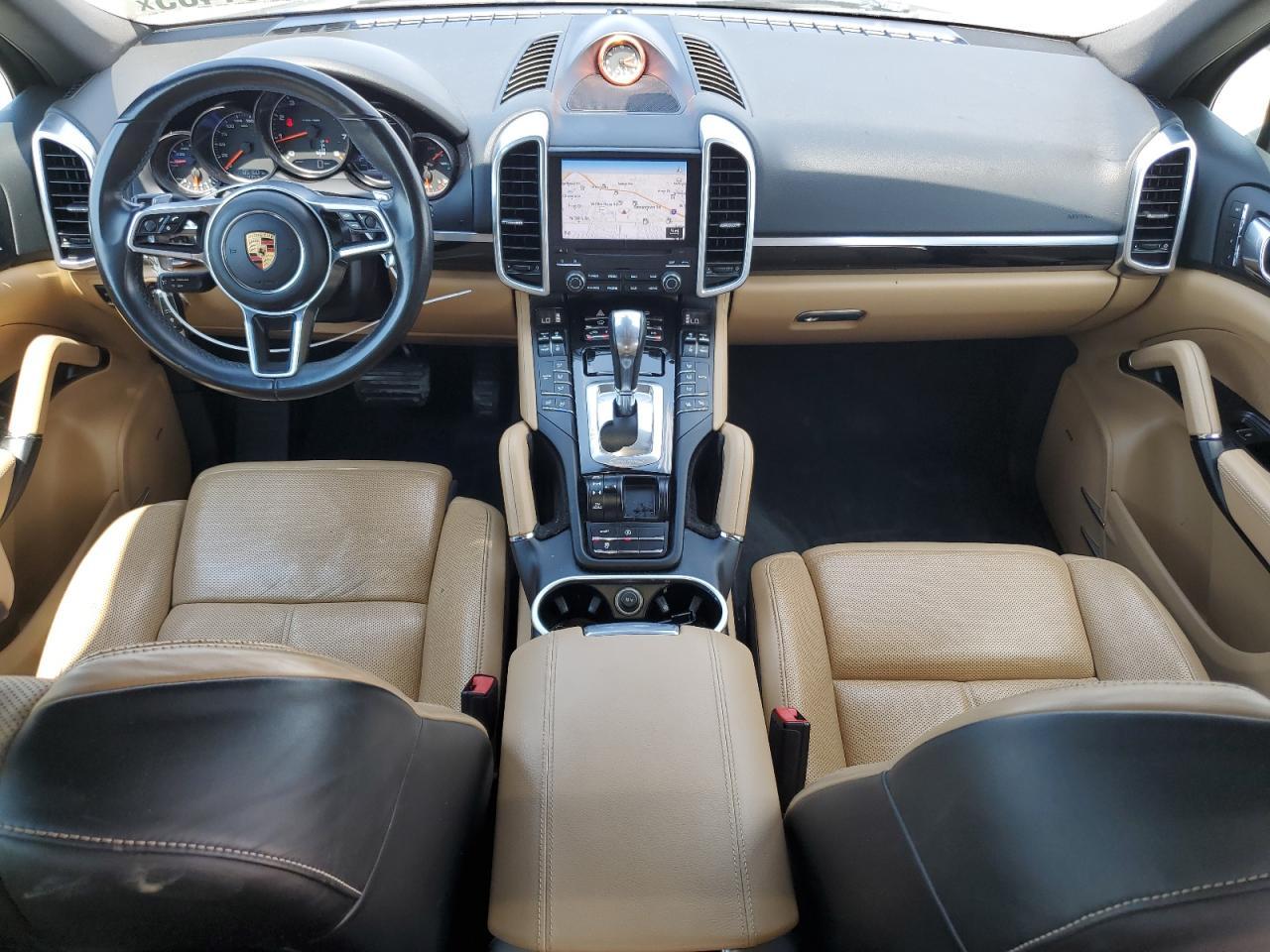 2018 PORSCHE CAYENNE