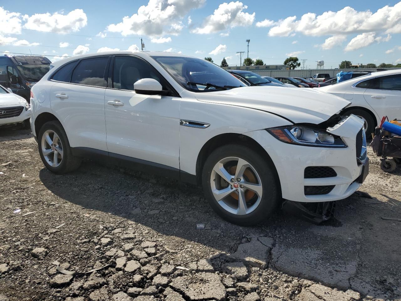 2018 JAGUAR F-Pace