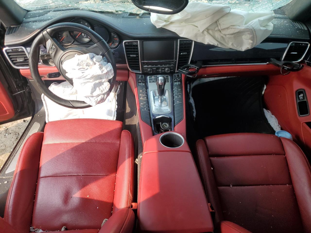 2016 PORSCHE Panamera