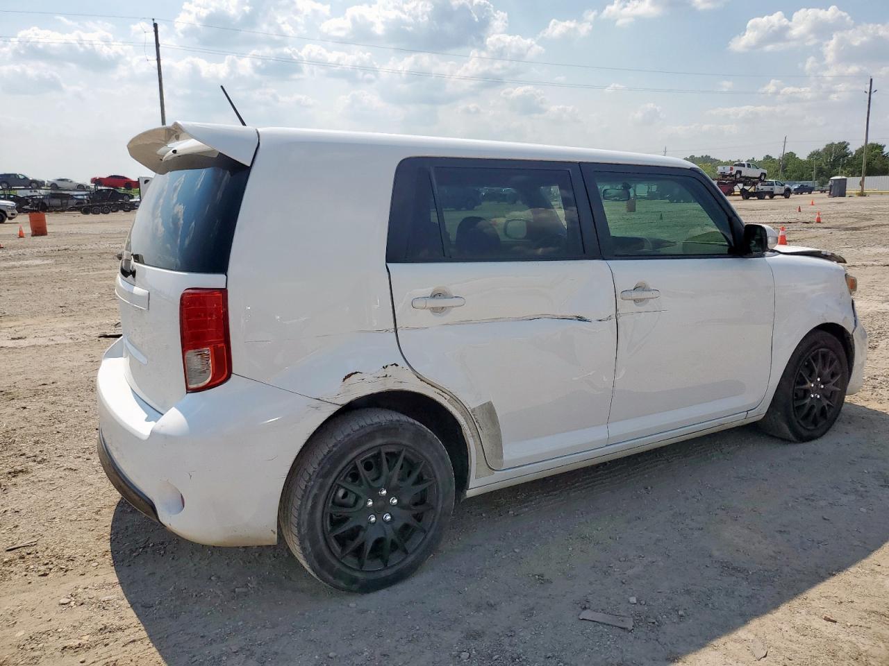 2015 TOYOTA SCION