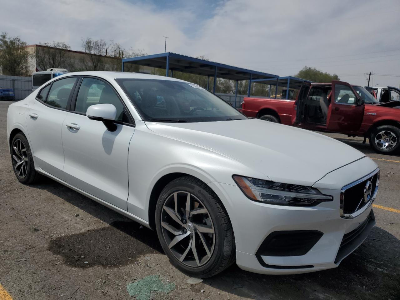 2020 VOLVO S60