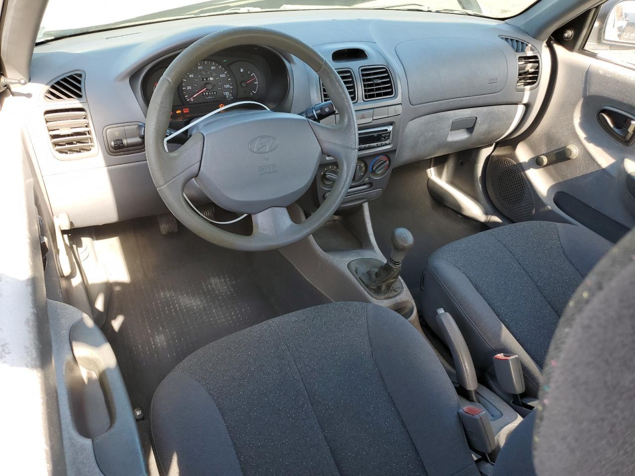 2002 HYUNDAI ACCENT