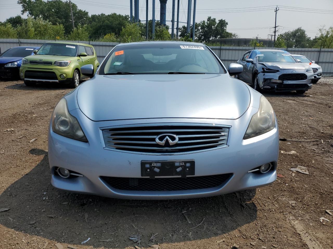 2011 INFINITI G37