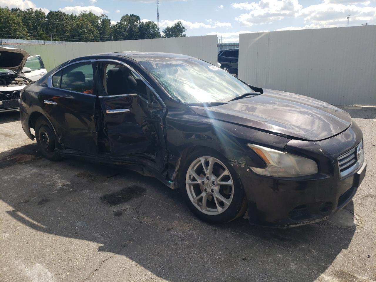 2014 NISSAN Maxima