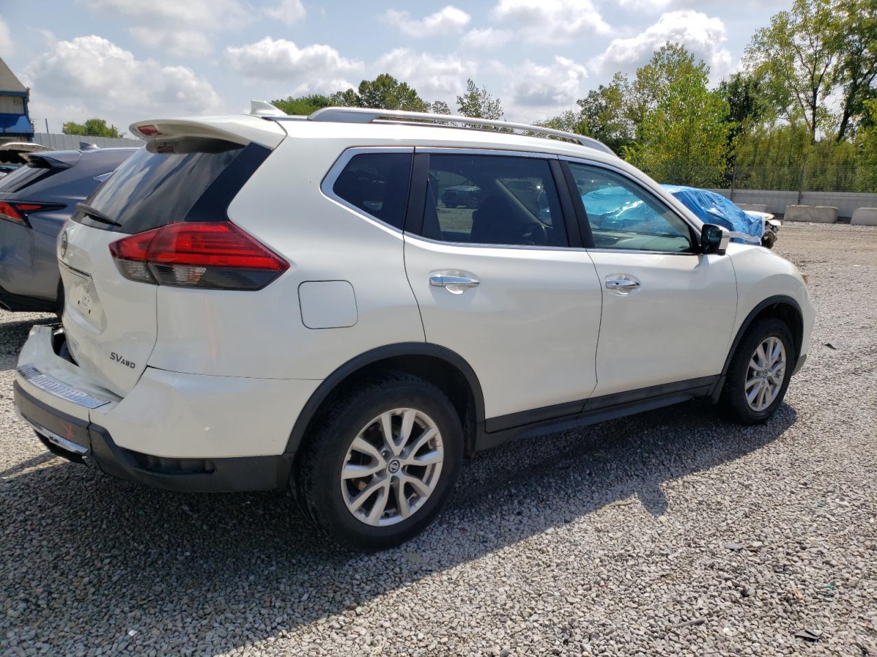 2017 NISSAN ROGUE