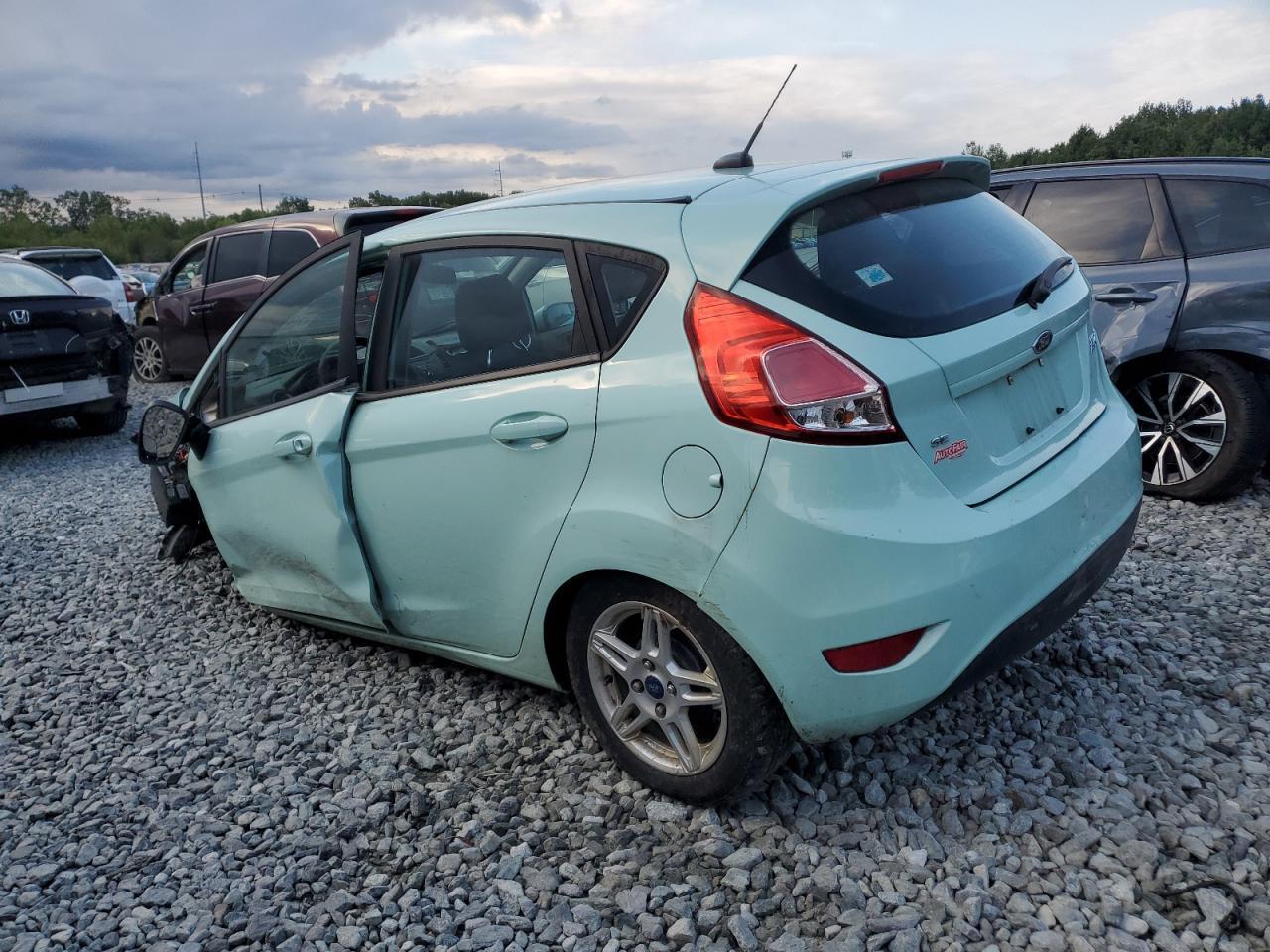 2017 FORD Fiesta