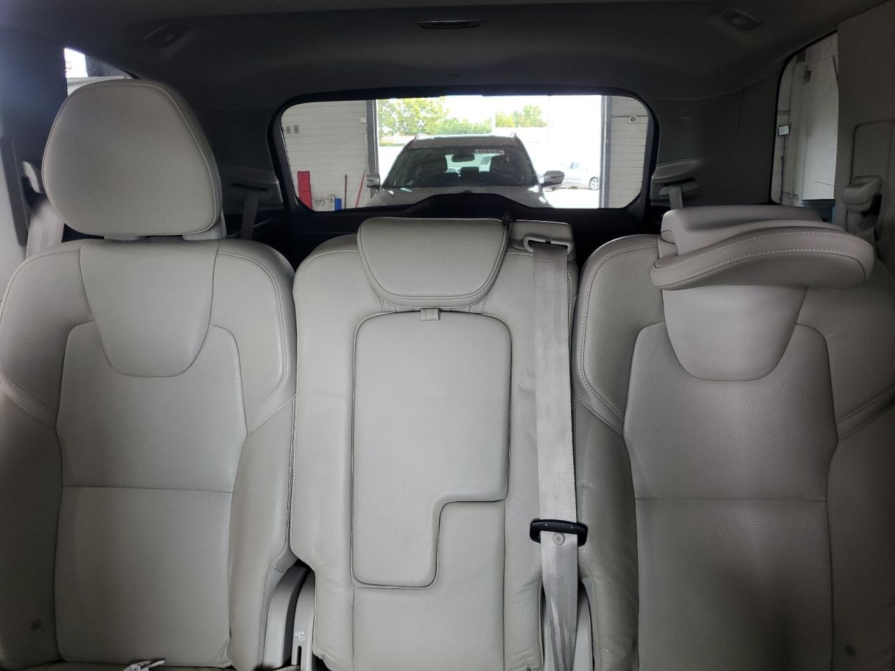 2019 VOLVO XC90
