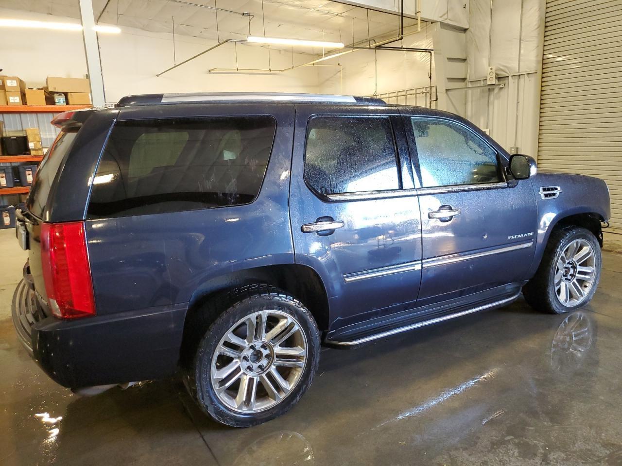 2013 CADILLAC ESCALADE