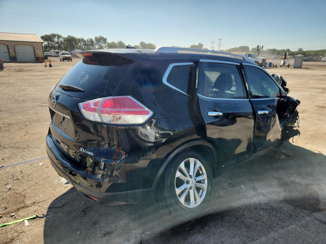 2015 NISSAN ROGUE