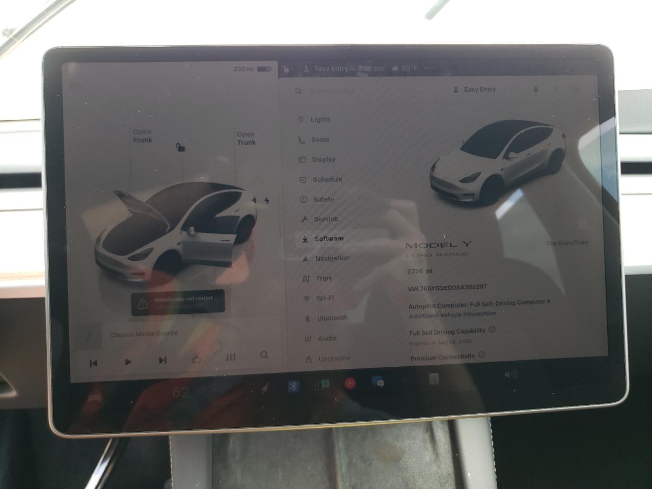 2025 TESLA MODEL Y