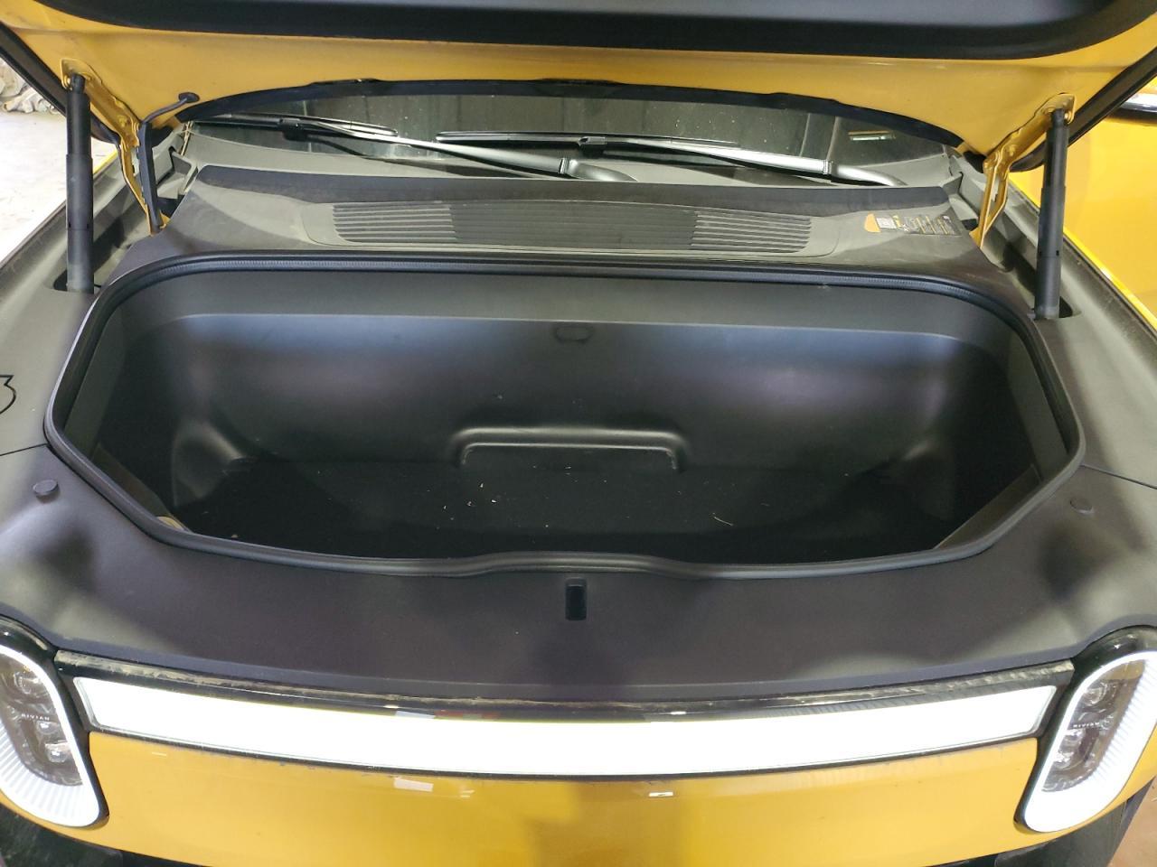 2023 RIVIAN R1s