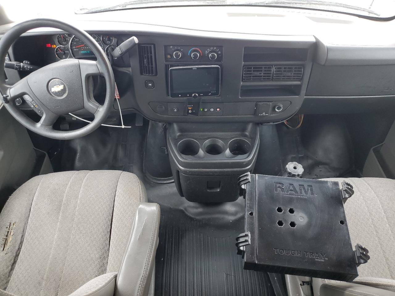 2016 CHEVROLET Express 3500